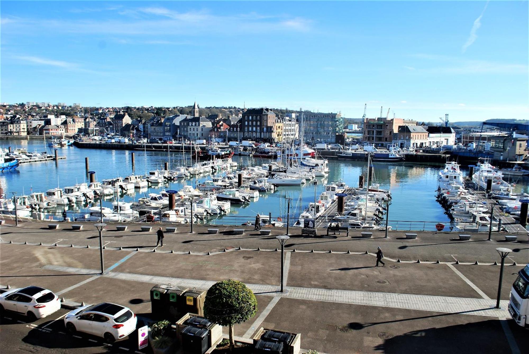 Duplex Avec Vue Sur Le Port De Plaisance Appartement Dieppe Buitenkant foto